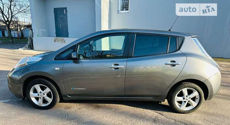 2016 nissan leaf