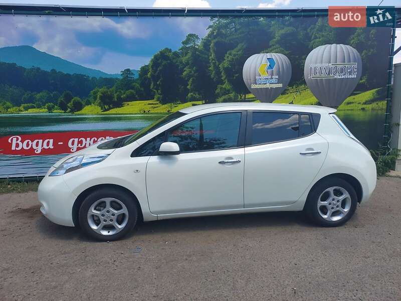 2016 nissan leaf