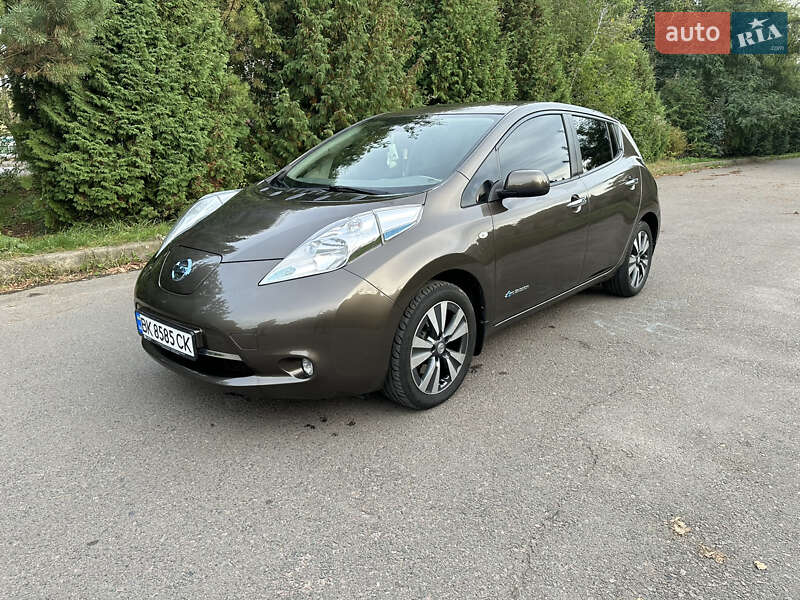 2017 nissan leaf