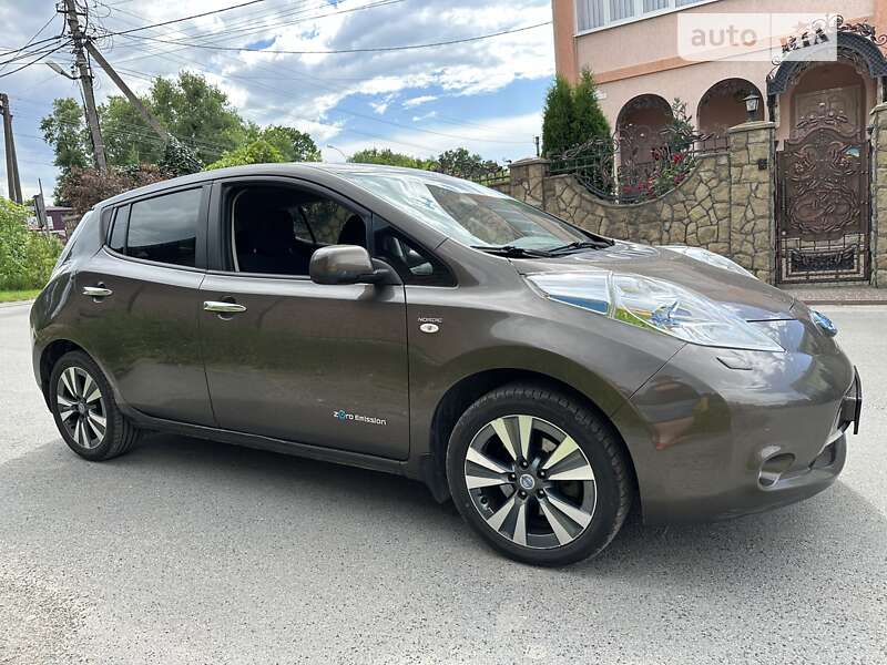 2017 nissan leaf