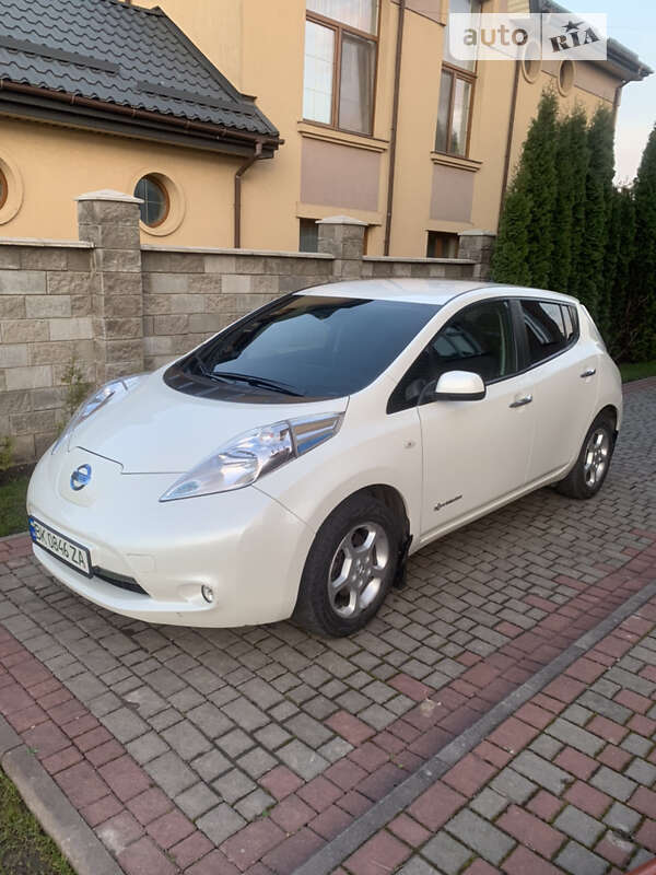 2017 nissan leaf