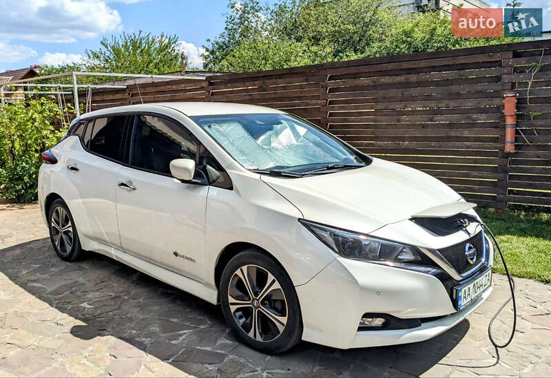 2018 nissan leaf