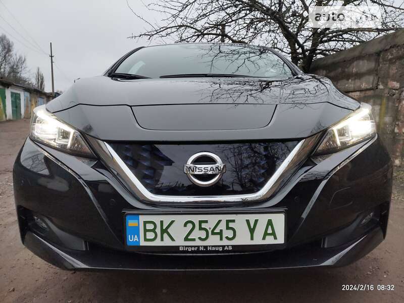 2018 nissan leaf
