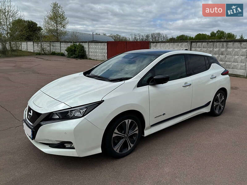 2018 nissan leaf