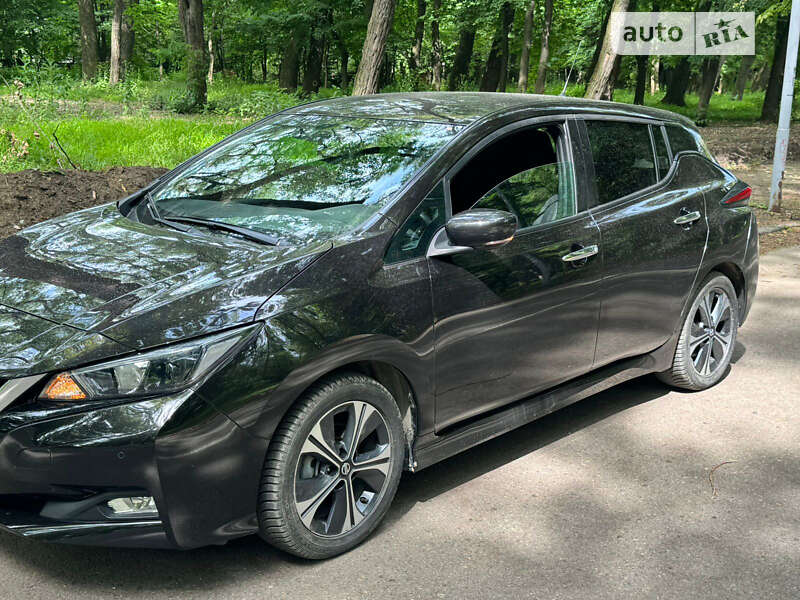 2018 nissan leaf