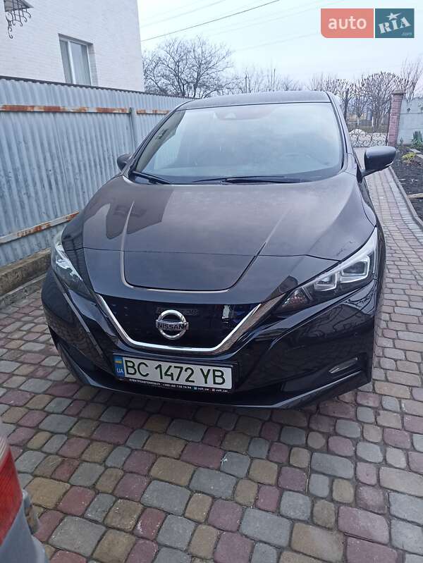 2018 nissan leaf