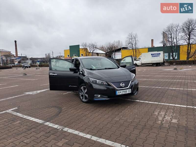 2018 nissan leaf