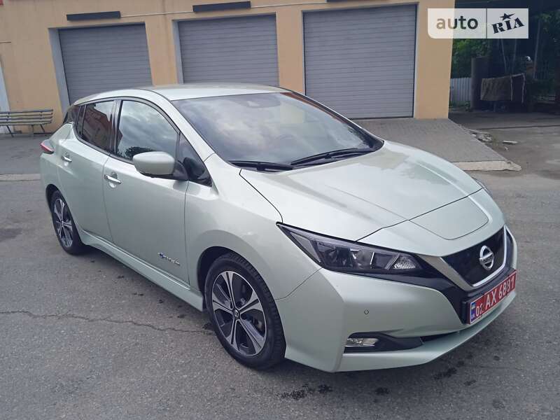 2018 nissan leaf