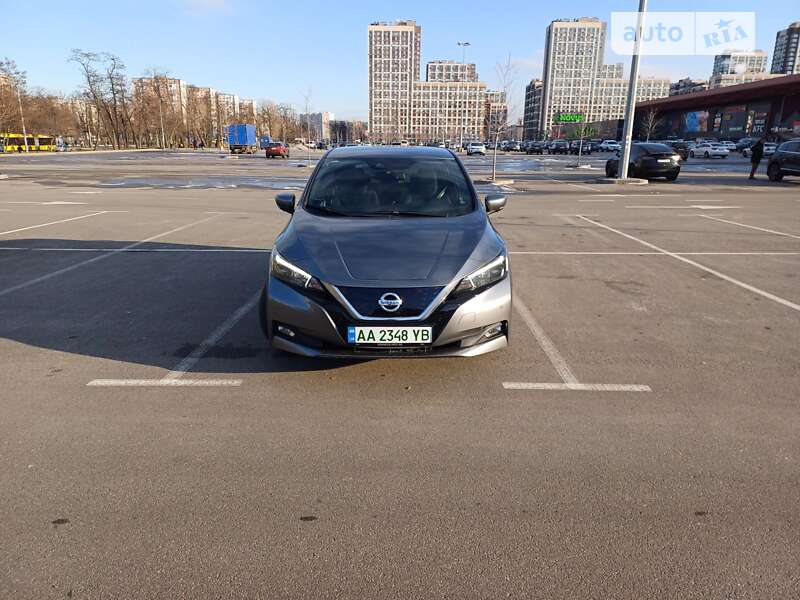 2018 nissan leaf