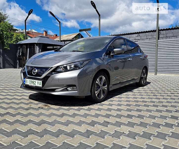 2018 nissan leaf