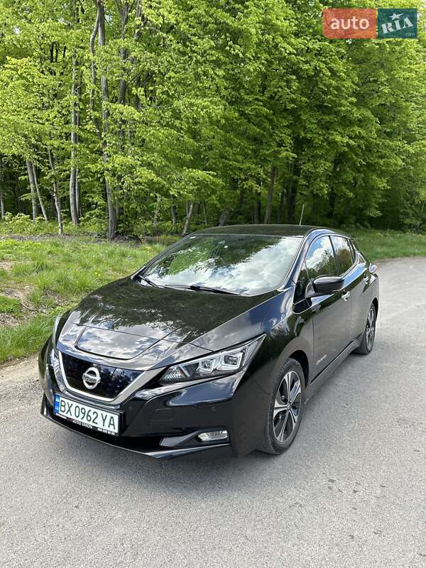 2018 nissan leaf