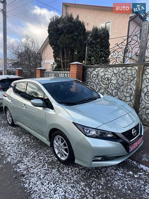 2018 nissan leaf