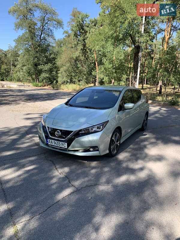 2018 nissan leaf