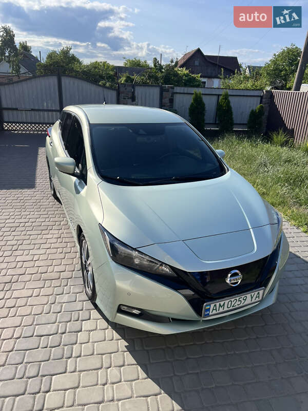 2018 nissan leaf