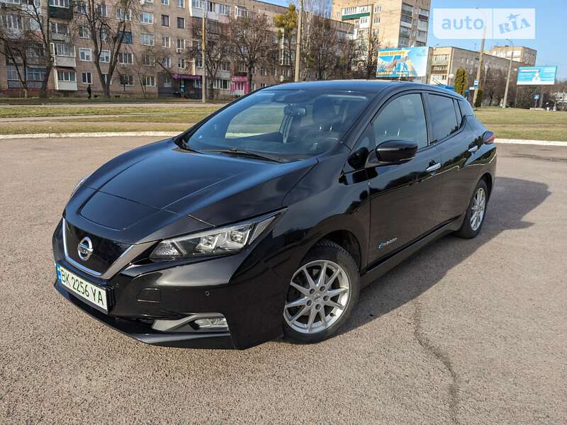2018 nissan leaf
