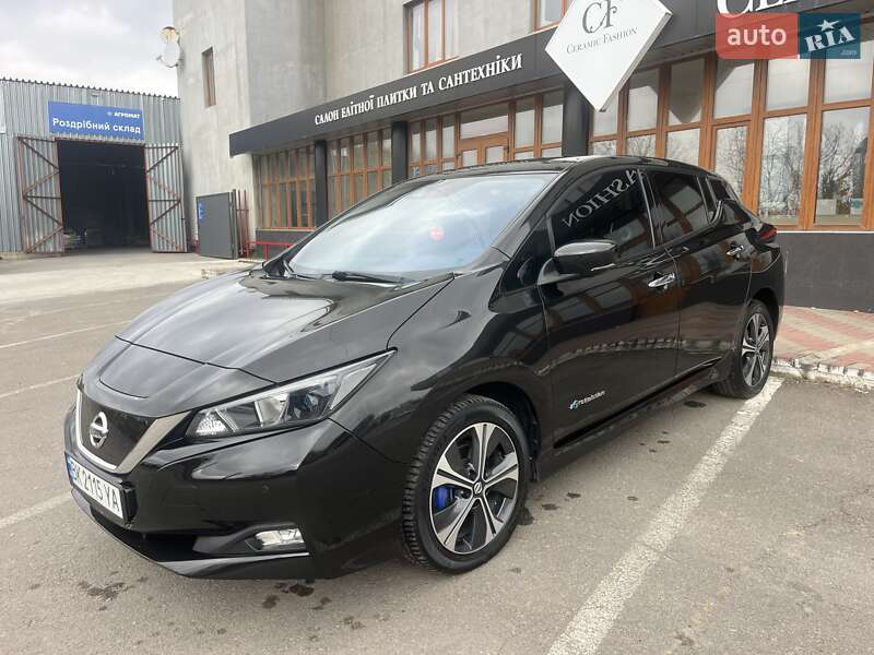 2018 nissan leaf