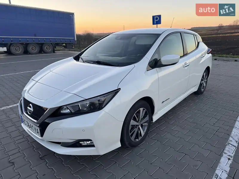 2018 nissan leaf