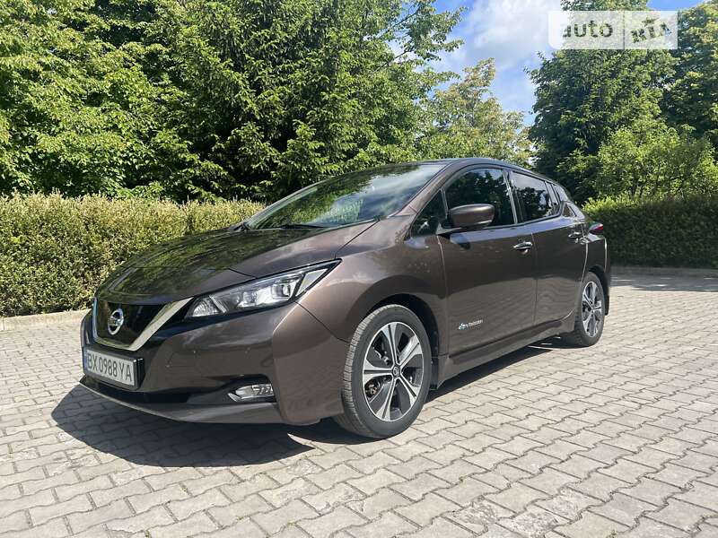 2018 nissan leaf