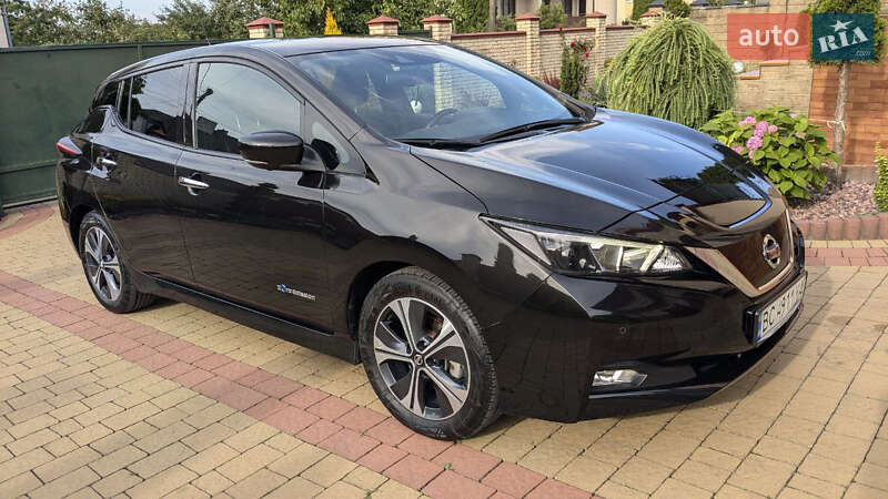 2018 nissan leaf