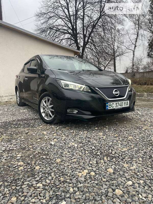 2018 nissan leaf
