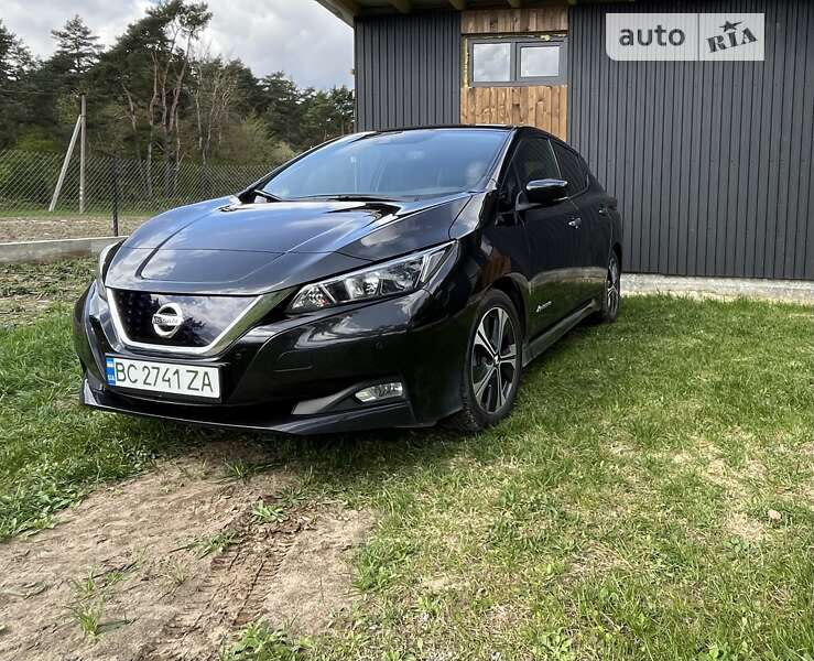 2018 nissan leaf