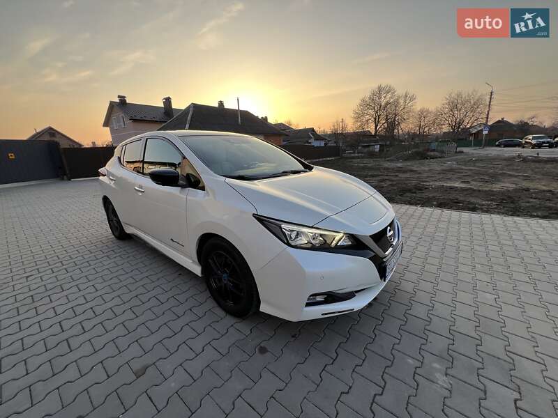 2018 nissan leaf