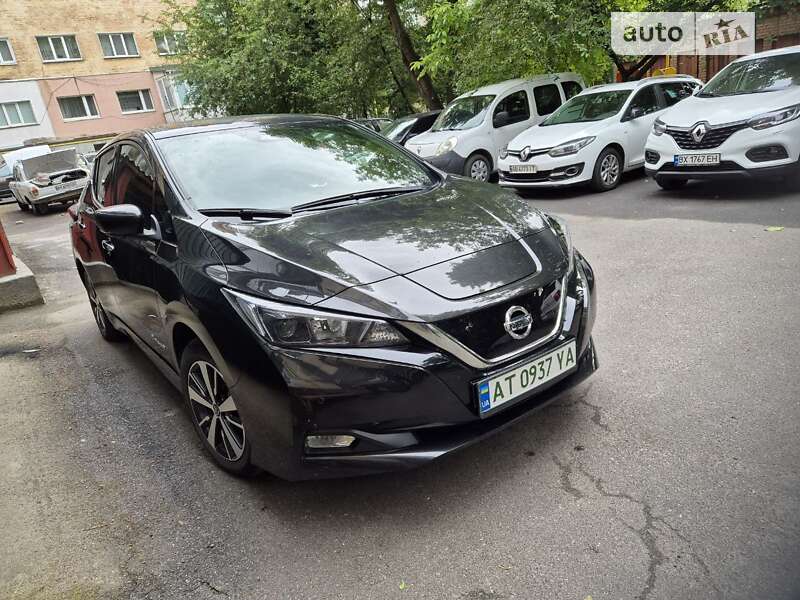 2018 nissan leaf