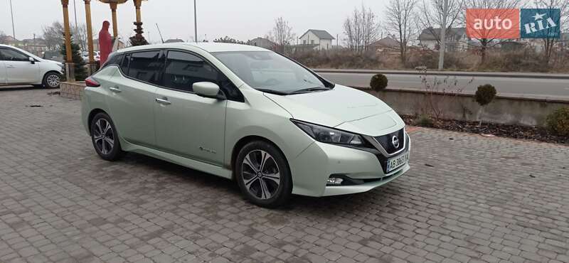 2018 nissan leaf