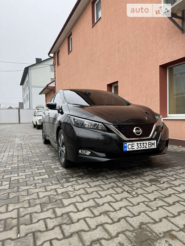 2018 nissan leaf
