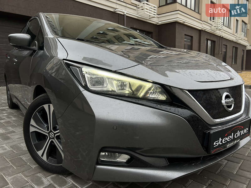 2018 nissan leaf
