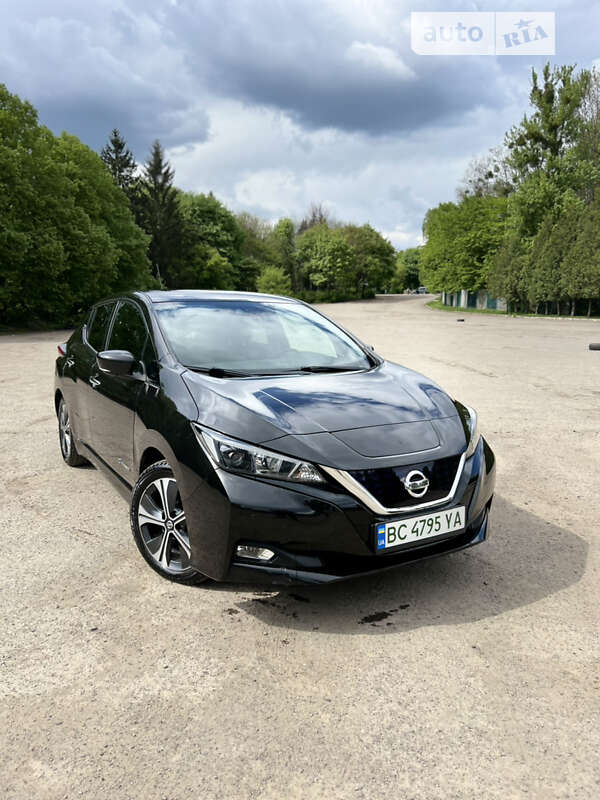 2018 nissan leaf