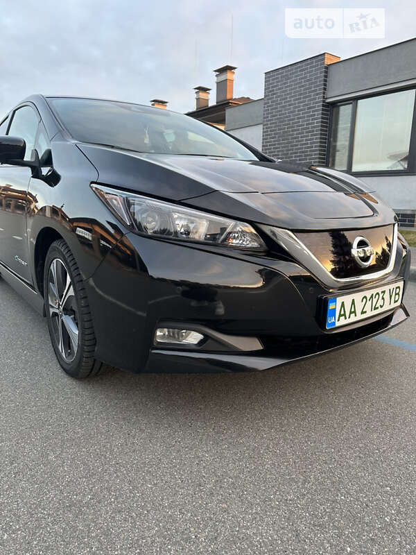 2018 nissan leaf