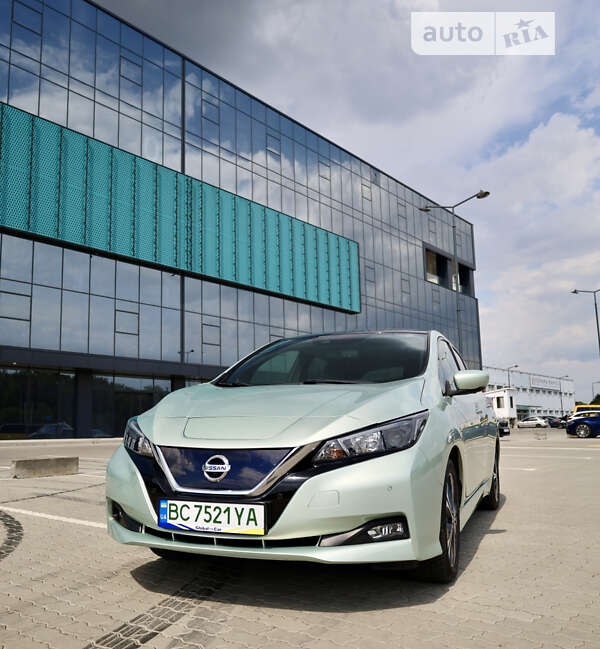 2018 nissan leaf