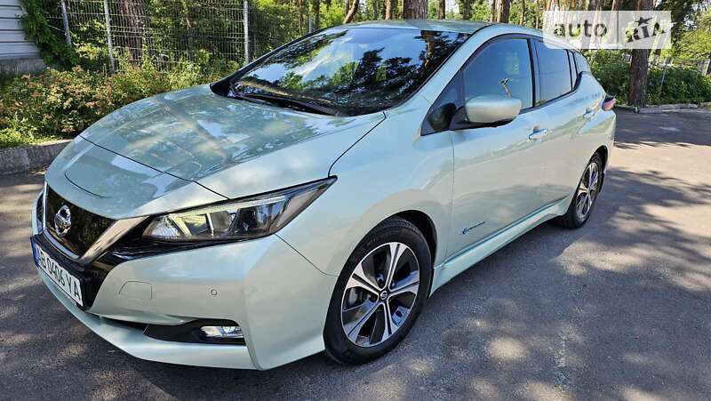 2018 nissan leaf