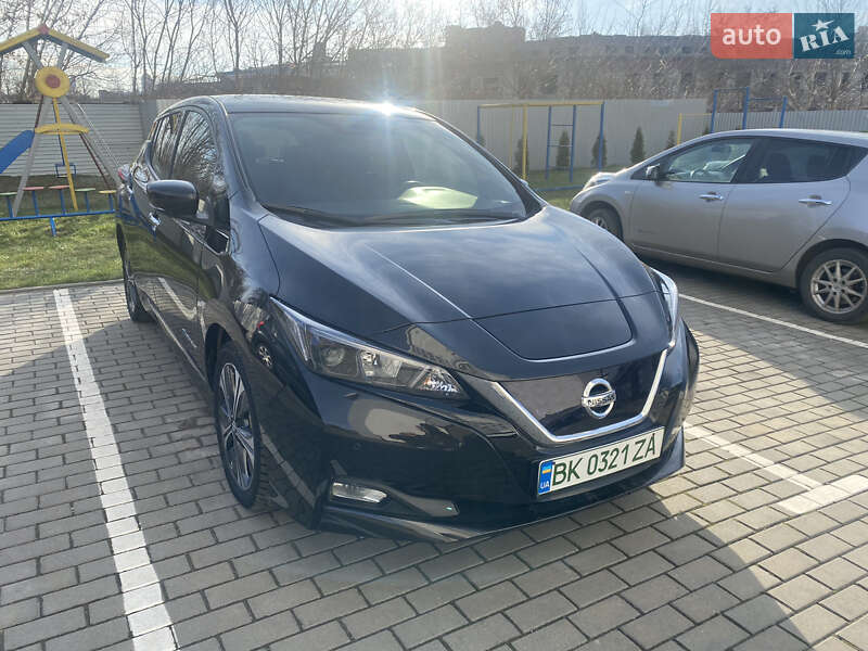 2018 nissan leaf