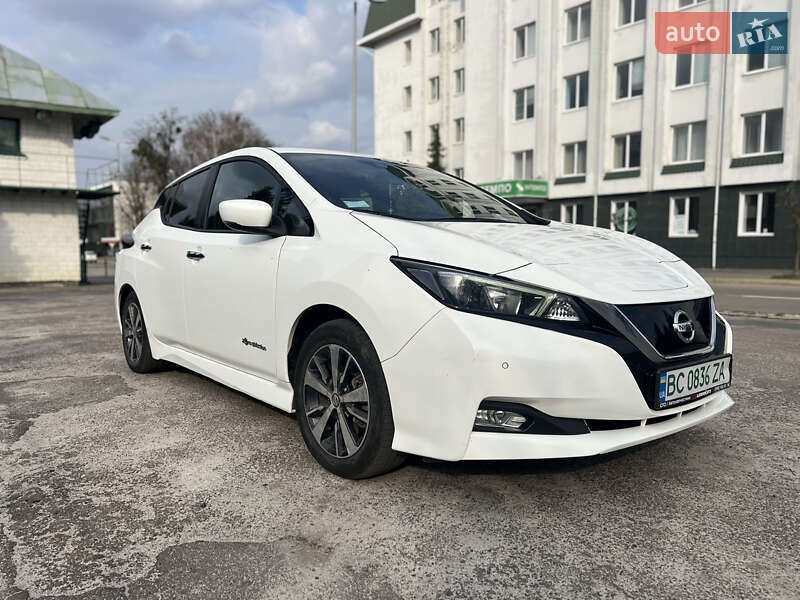 2018 nissan leaf
