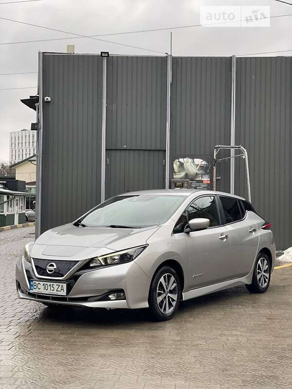 2018 nissan leaf
