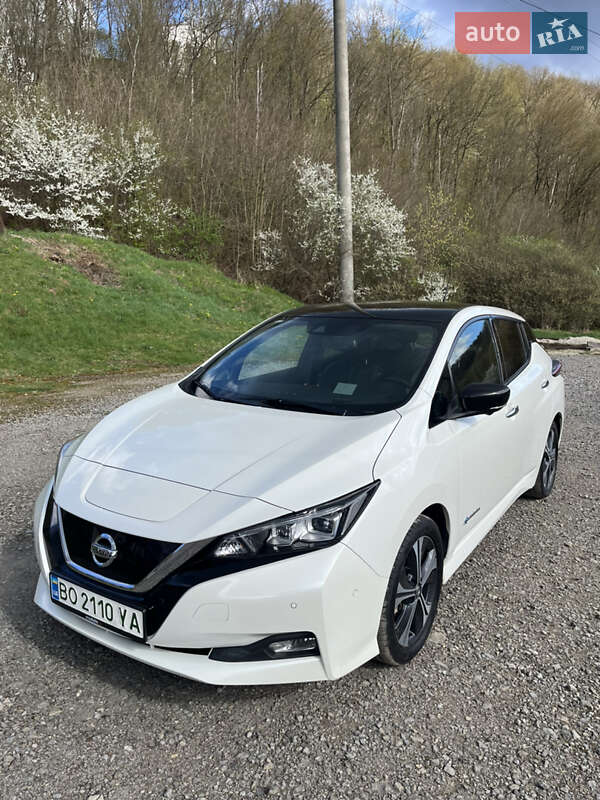 2018 nissan leaf
