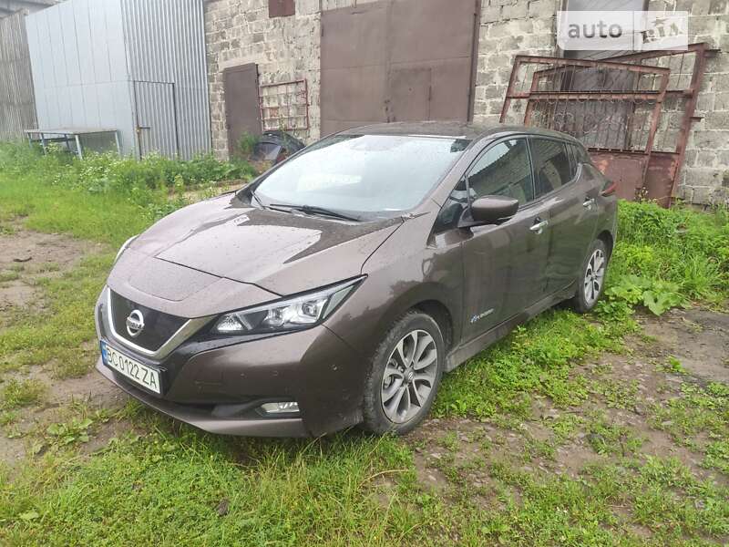 2018 nissan leaf