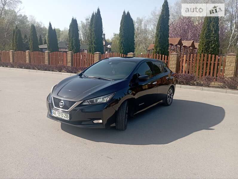 2018 nissan leaf