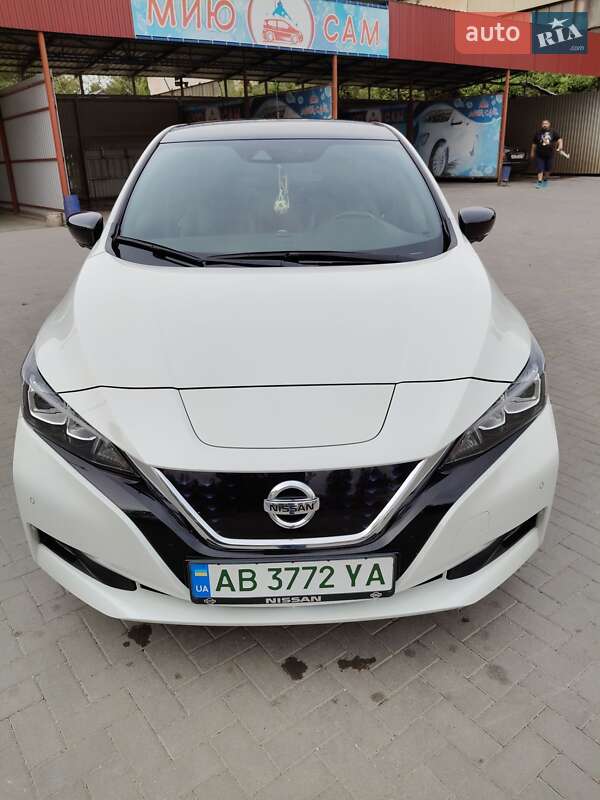2018 nissan leaf