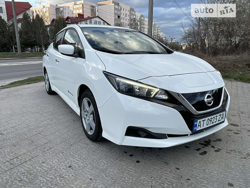 2018 nissan leaf
