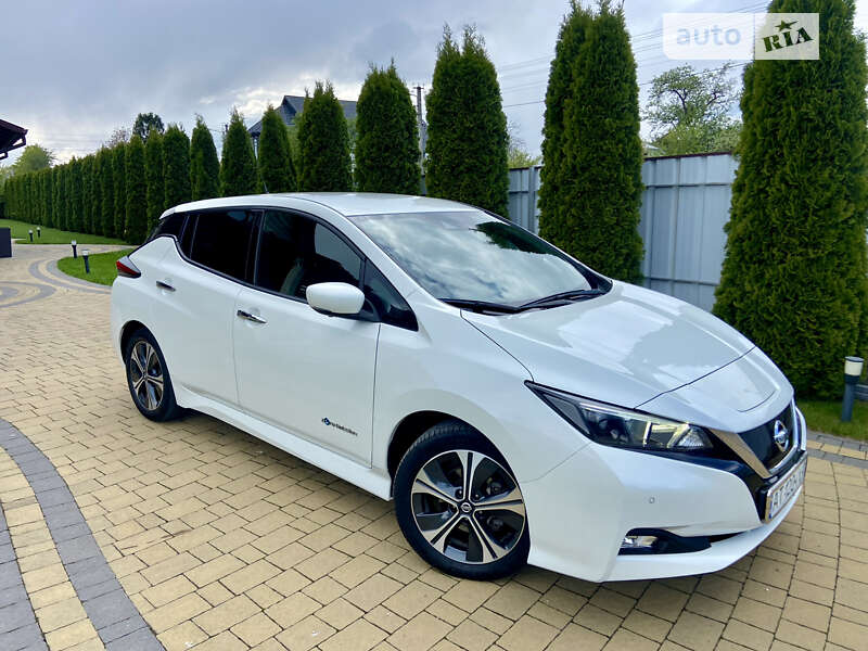 2018 nissan leaf