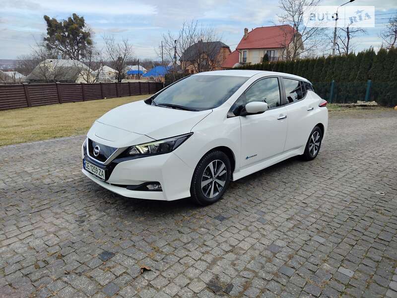2018 nissan leaf