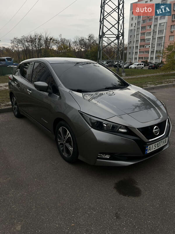 2018 nissan leaf