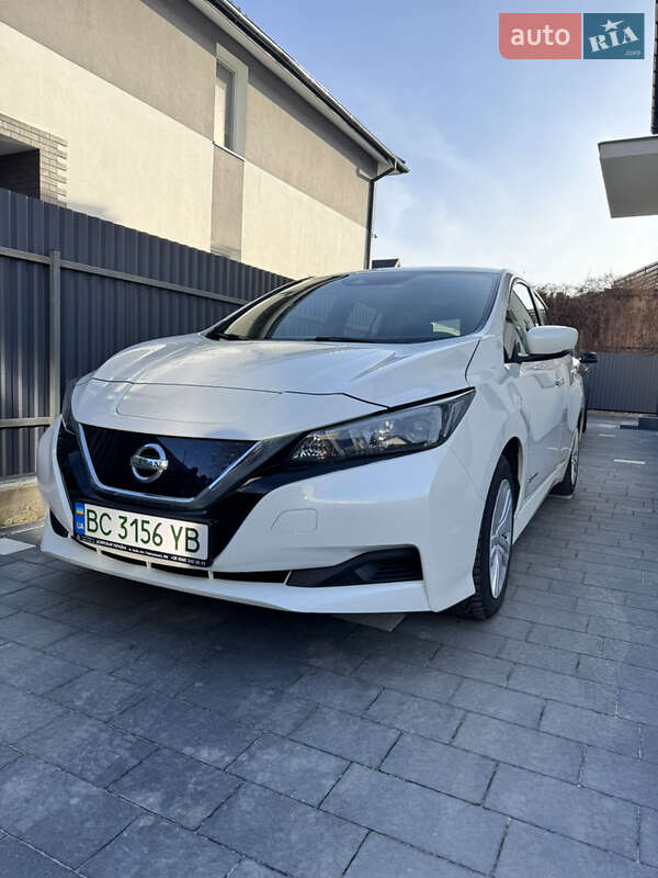 2018 nissan leaf
