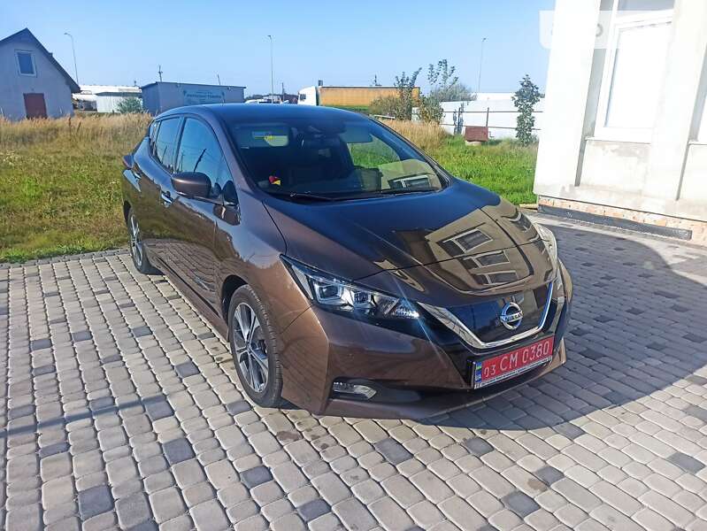 2018 nissan leaf