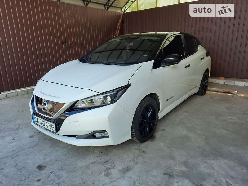 2018 nissan leaf