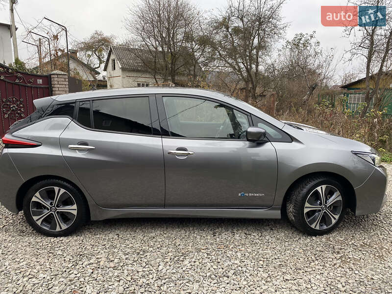 2018 nissan leaf