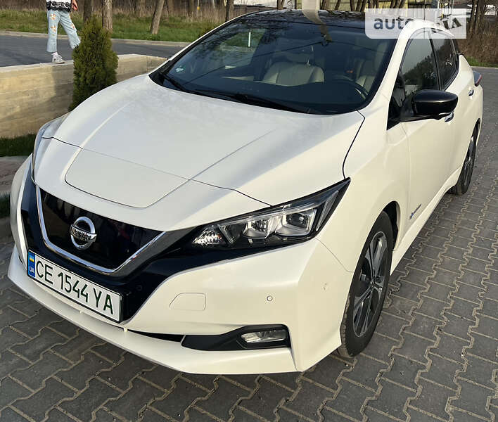 2018 nissan leaf